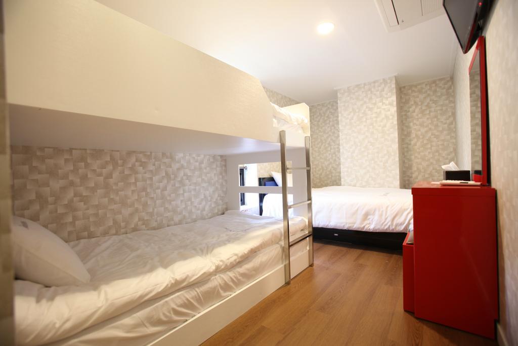 Myeongdong Mom House Hotel