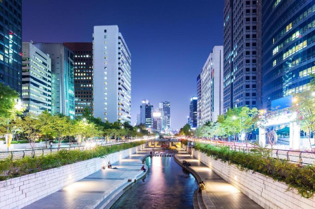 Hotel Myeongdong Mom House