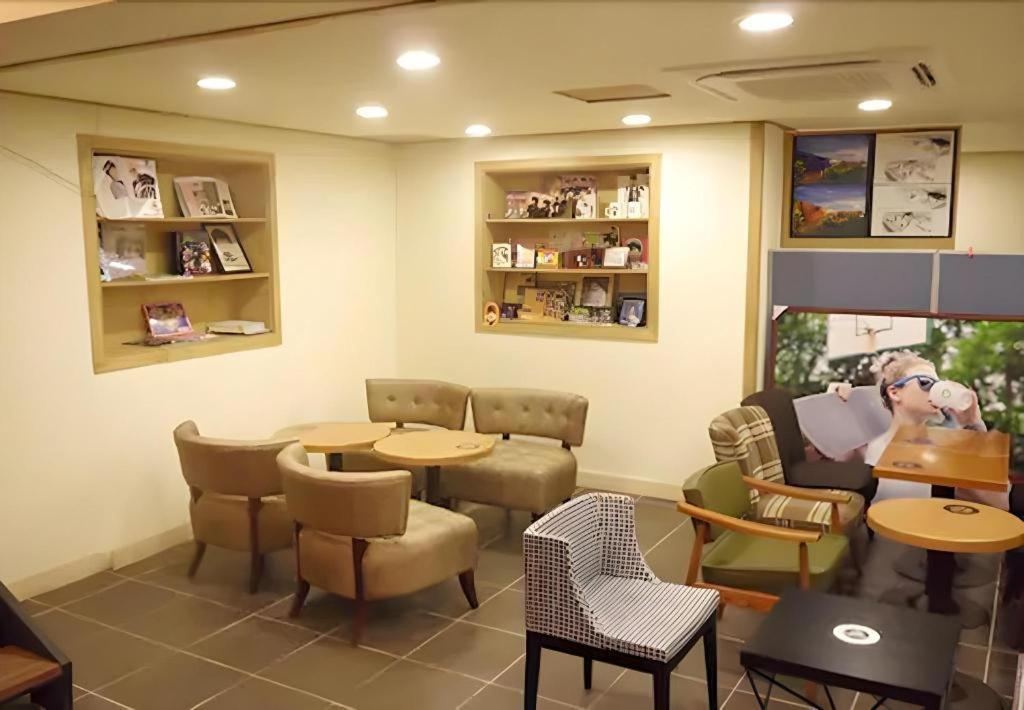 Hotel Myeongdong Mom House