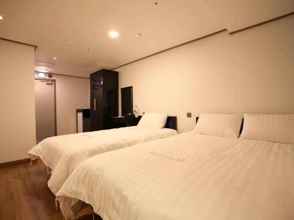 Hotel Myeongdong Mom House
